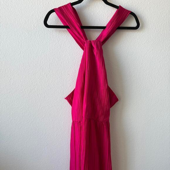Hot pink halter maxi dress - Picture 3 of 5